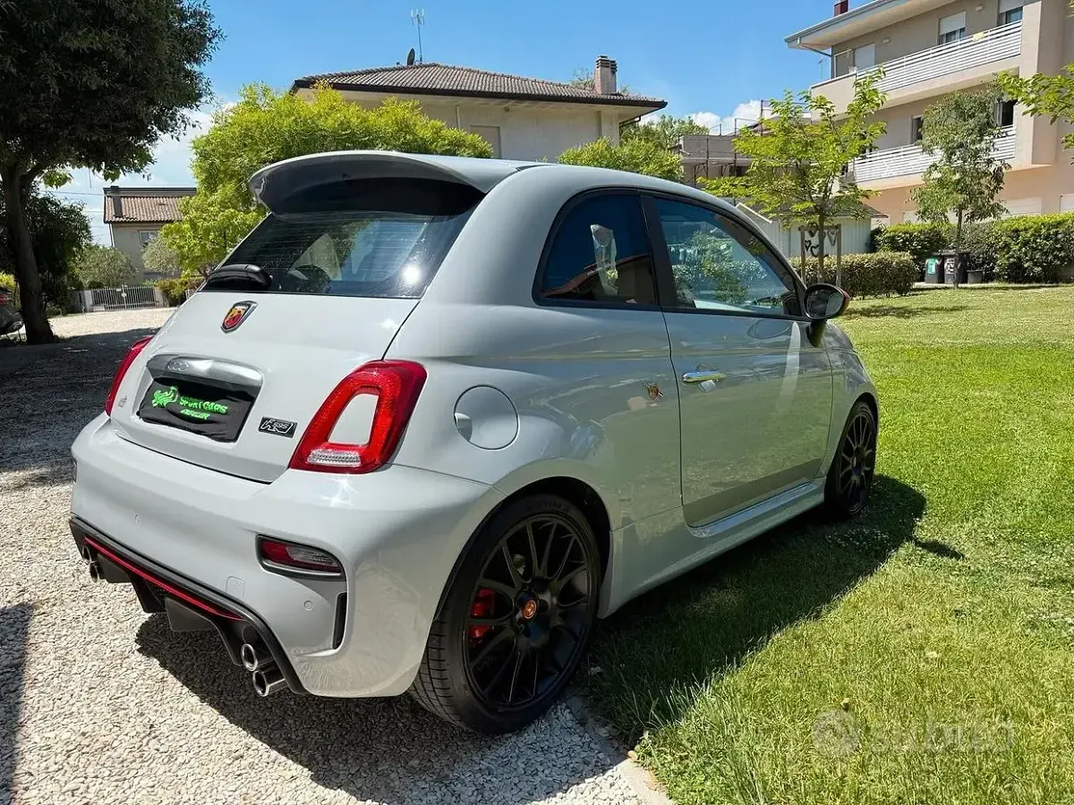 Usata Abarth 595 165 CV (121 kW) 2022 Grigio Berlina
