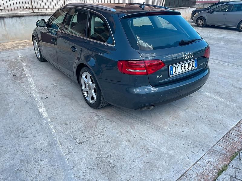 Usata Audi A4 2010 Blu Station wagon