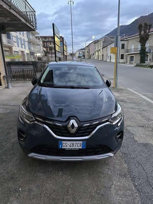 Usata Renault Captur Techno 101 CV (74 kW) 2024 Blu SUV