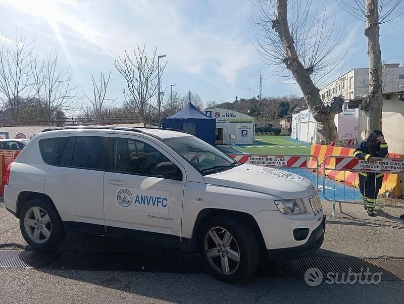 Usata Jeep Compass 163 CV (119 kW) 2012 Bianco SUV