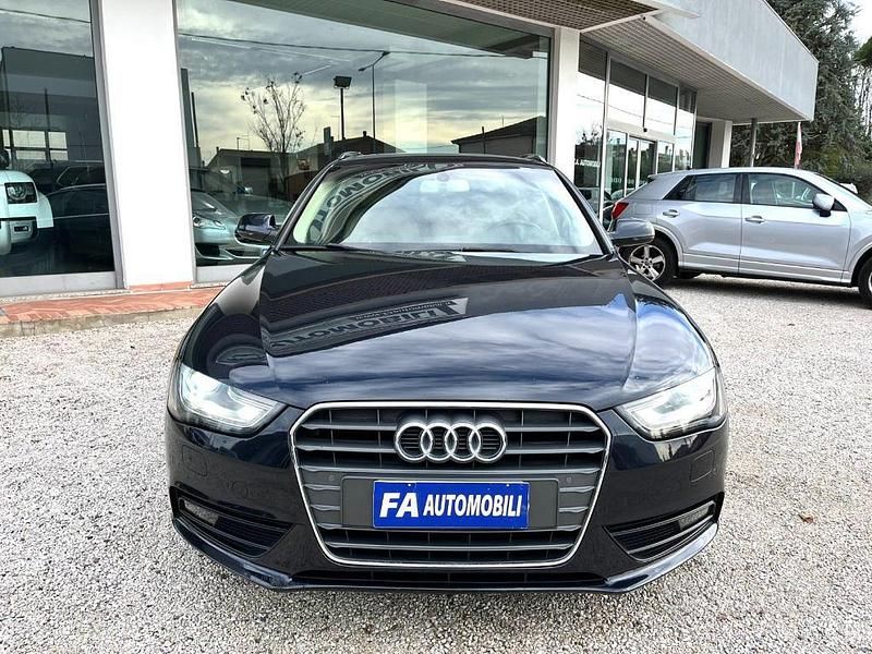 Usata Audi A4 Advanced Plus 150 CV (110 kW) 2014 Blu Station wagon