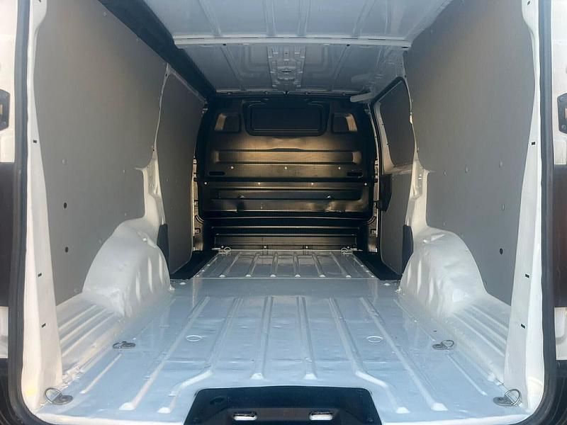 Usata Opel Vivaro S 144 CV (105 kW) 2023 Bianco Monovolume