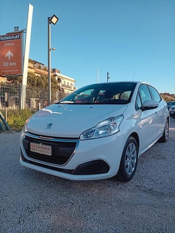 Usata Peugeot 208 Active 75 CV (55 kW) 2019 Bianco Utilitaria