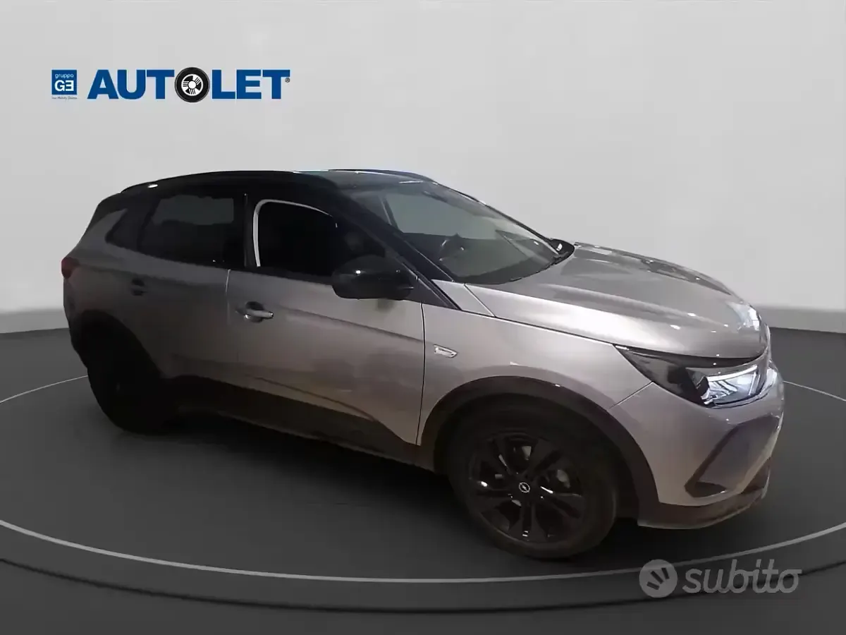 Usata Opel Grandland X GS Line 131 CV (96 kW) 2022 Grigio SUV