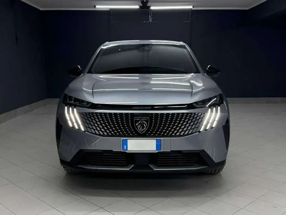 Nuova Peugeot 3008 Allure 136 CV (100 kW) 2025 Grigio artense SUV