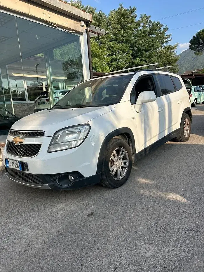 Usata Chevrolet Orlando LT 141 CV (103 kW) 2013 Bianco Monovolume