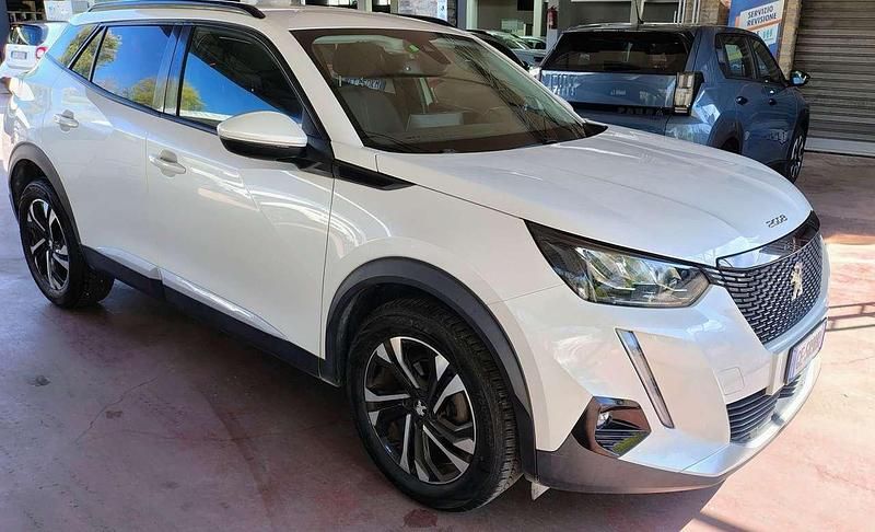 Usata Peugeot 2008 Allure 102 CV (75 kW) 2021 Bianco SUV