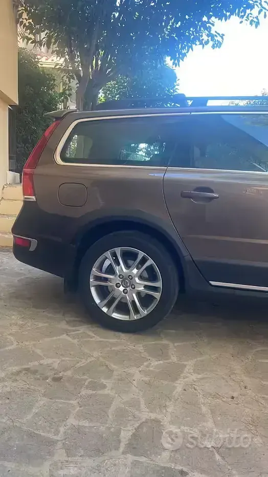 Usata Volvo XC70 Summum 181 CV (133 kW) 2014 Marrone Station wagon