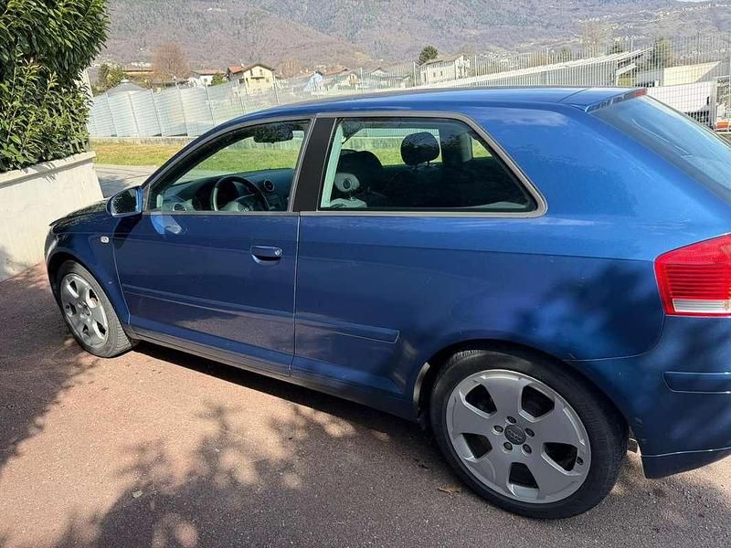 Usata Audi A3 Ambition 140 CV (102 kW) 2003 Blu/azzurro Utilitaria