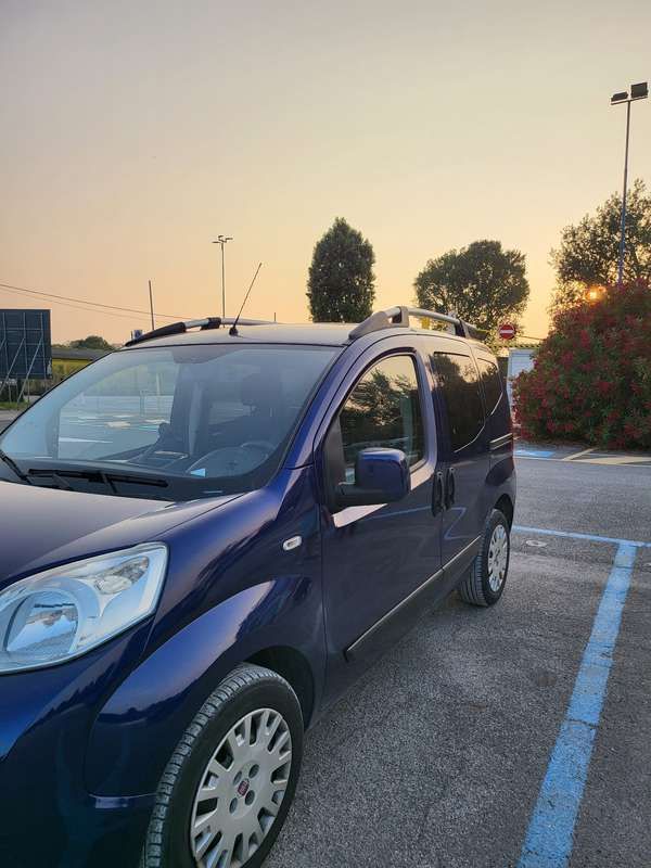Usata Fiat Qubo Active 75 CV (55 kW) 2011 Blu Monovolume