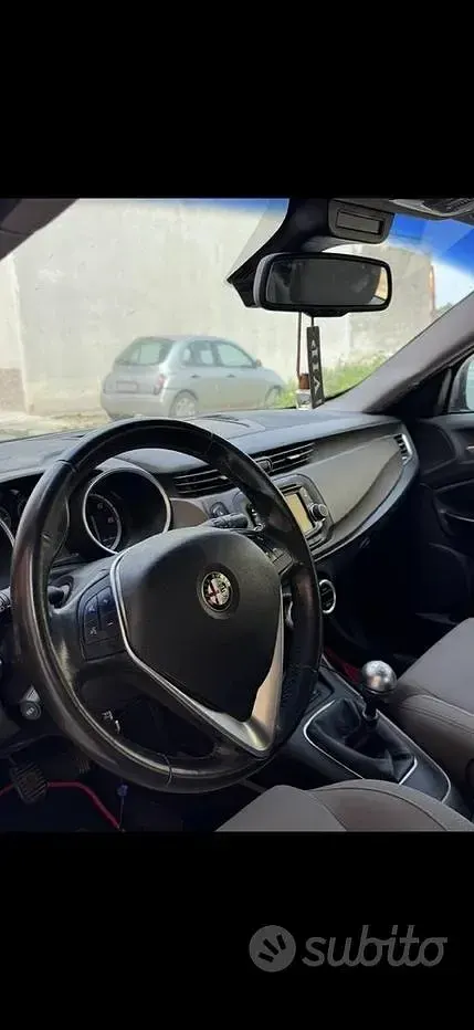 Usata Alfa Romeo Giulietta 120 CV (88 kW) 2015 Nero Utilitaria