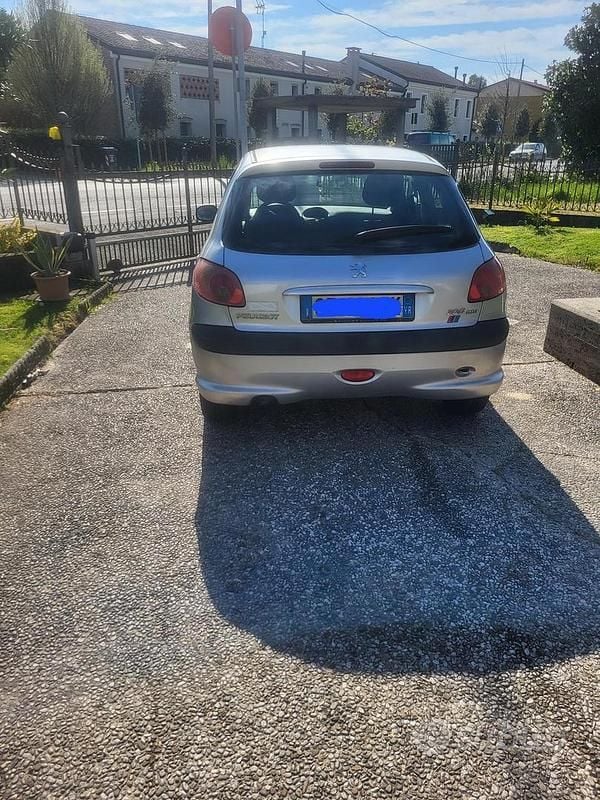 Usata Peugeot 206 68 CV (50 kW) 2006 Grigio Berlina
