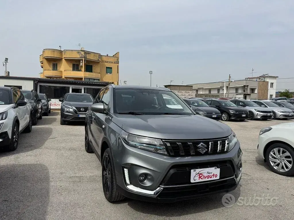 Usata Suzuki Vitara 129 CV (94 kW) 2021 Grigio SUV