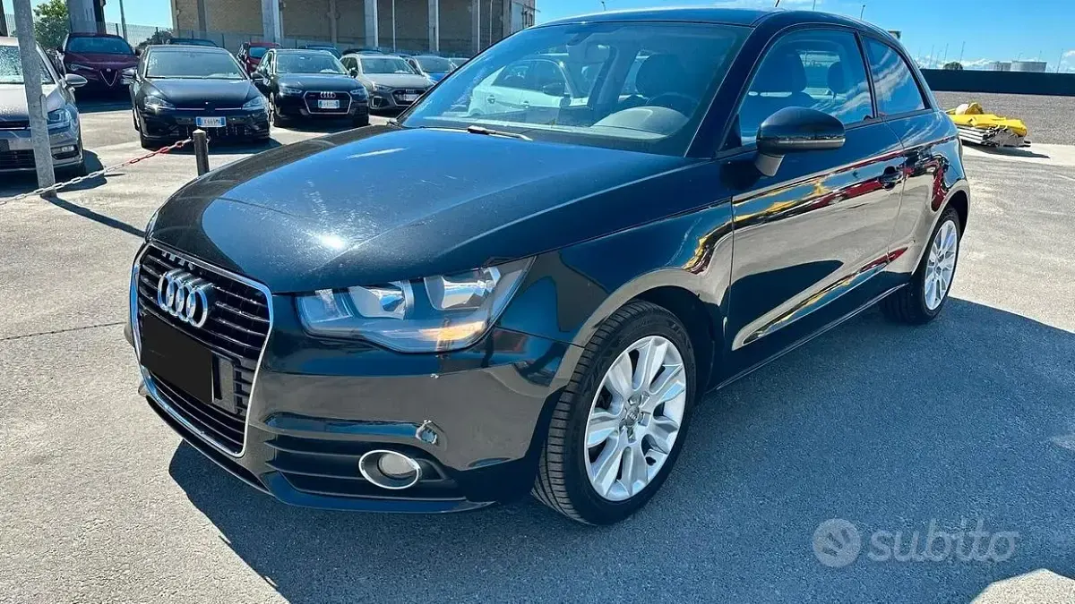 Usata Audi A1 Attraction 105 CV (77 kW) 2011 Nero Utilitaria