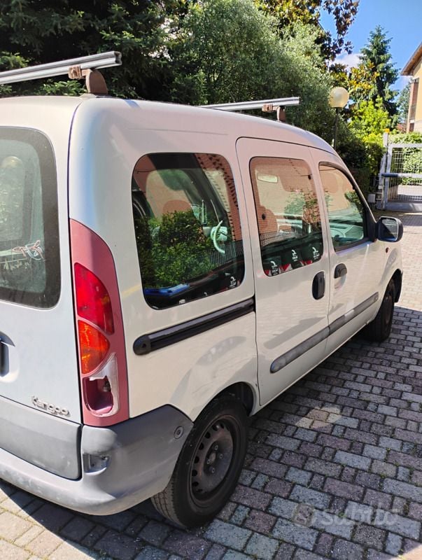 Grigio Usata 2001 Renault Kangoo Monovolume | 500 € (Super prezzo) - Immagine 1/4