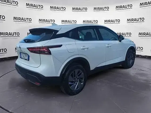 Usata Nissan Qashqai Acenta 140 CV (102 kW) 2022 Bianco SUV