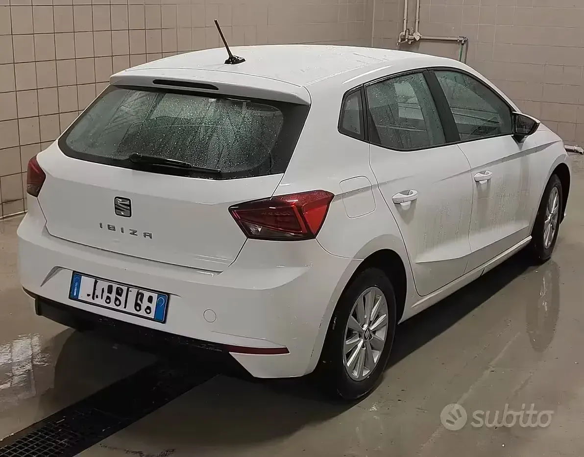 Usata Seat Ibiza 95 CV (69 kW) 2019 Bianco Utilitaria