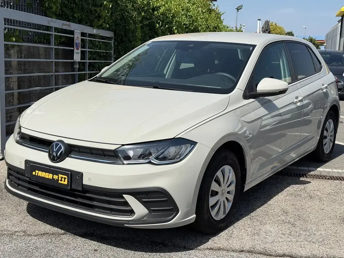 Usata VW Polo Life 80 CV (58 kW) 2023 Beige Utilitaria