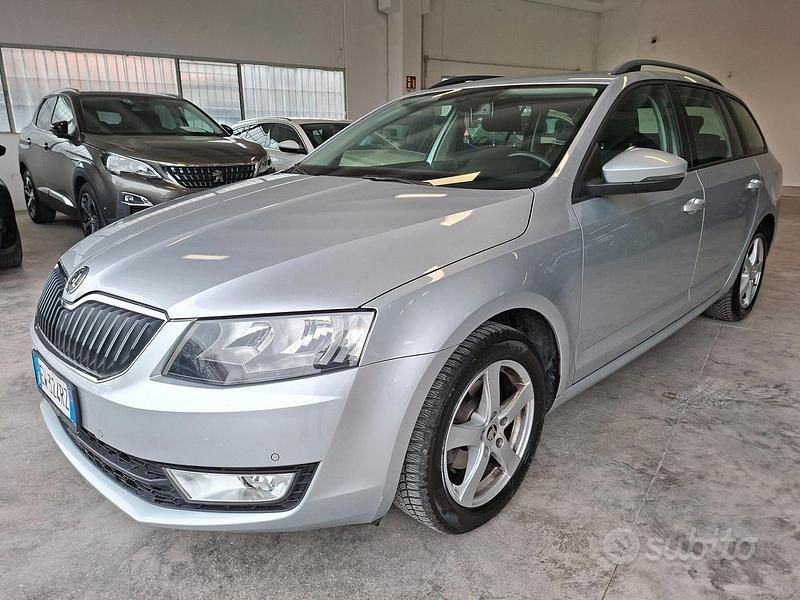 Usata Skoda Octavia Ambition 105 CV (77 kW) 2014 Grigio Utilitaria