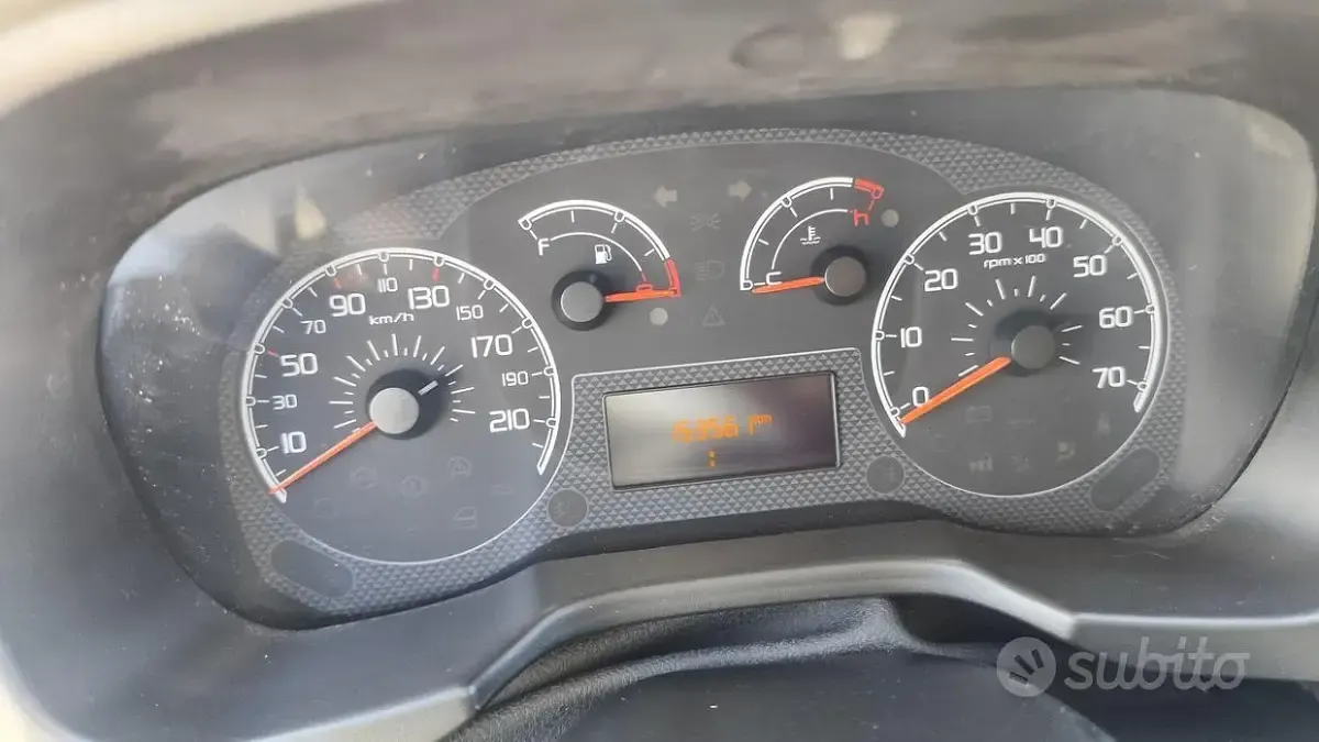 Usata Fiat Qubo Trekking 95 CV (69 kW) 2011 Nero Monovolume