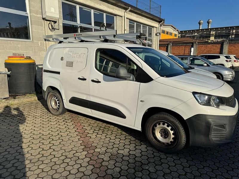 Usata Peugeot Partner 131 CV (96 kW) 2019 Bianco Monovolume