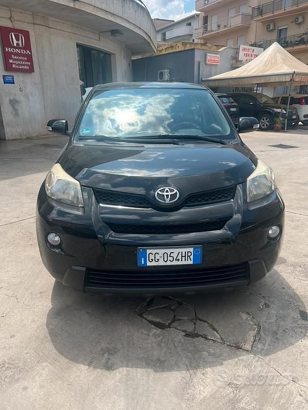 Usata Toyota Urban Cruiser 90 CV (66 kW) 2010 Nero SUV