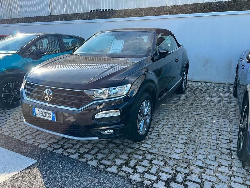 Käytetty VW T-Roc Cabriolet Style 150 HP (110 kW) 2021 Musta Avoauto