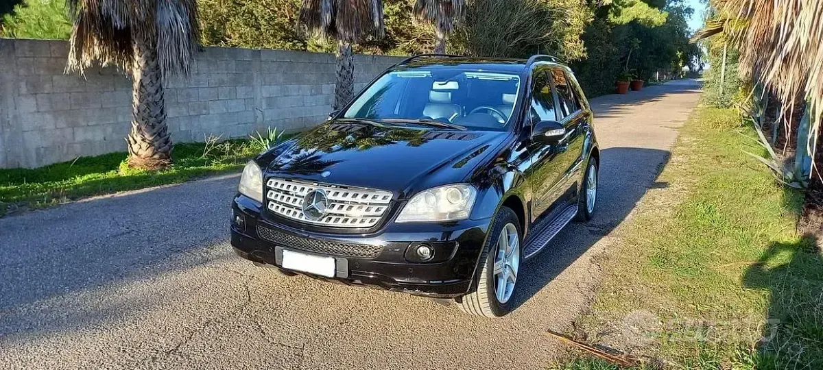 Usata Mercedes ML320 224 CV (164 kW) 2007 Nero SUV