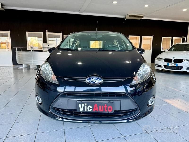 Usata Ford Fiesta Titanium 70 CV (51 kW) 2011 Nero Utilitaria