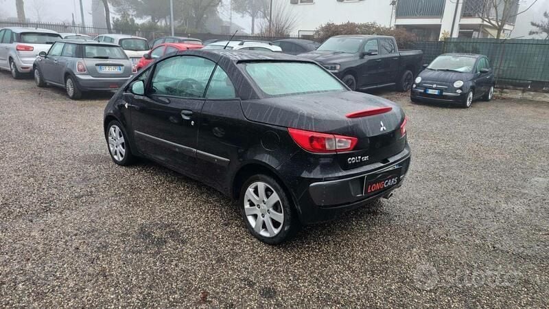 Usata Mitsubishi Colt 109 CV (80 kW) 2008 Nero Cabrio