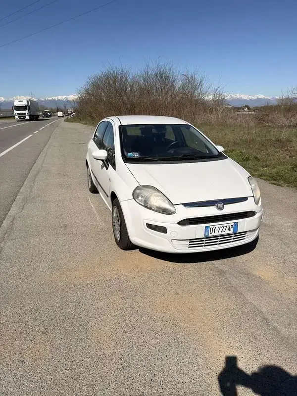 Usata Fiat Grande Punto 77 CV (56 kW) 2011 Utilitaria