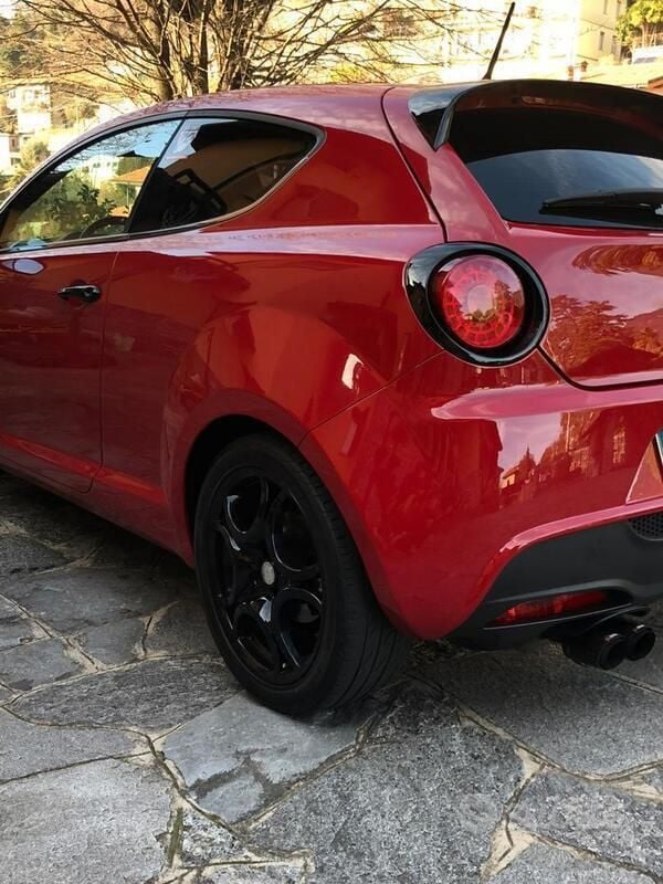 Rosso Usata 2010 Alfa Romeo MiTo Quadrifoglio Verde Due volumi | 9500 € - Immagine 1/3