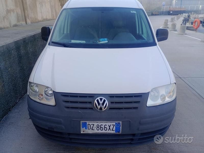 Usata VW Caddy Maxi 2010 Bianco Monovolume