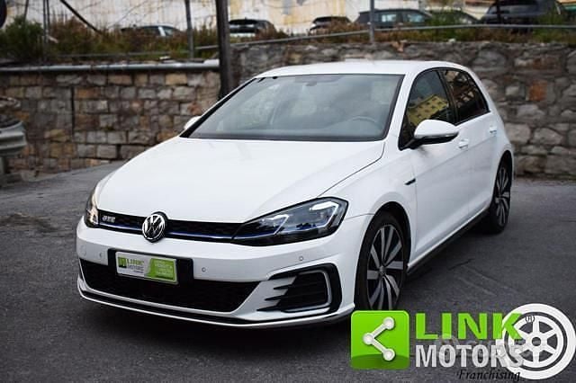 Usata VW Golf VII GTE 204 CV (150 kW) 2018 Bianco Berlina