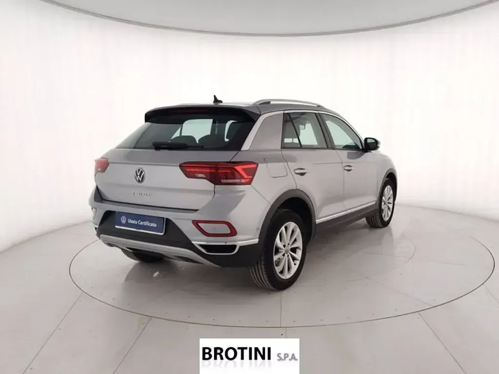Usata VW T-Roc Style 110 CV (80 kW) 2023 Grigio SUV