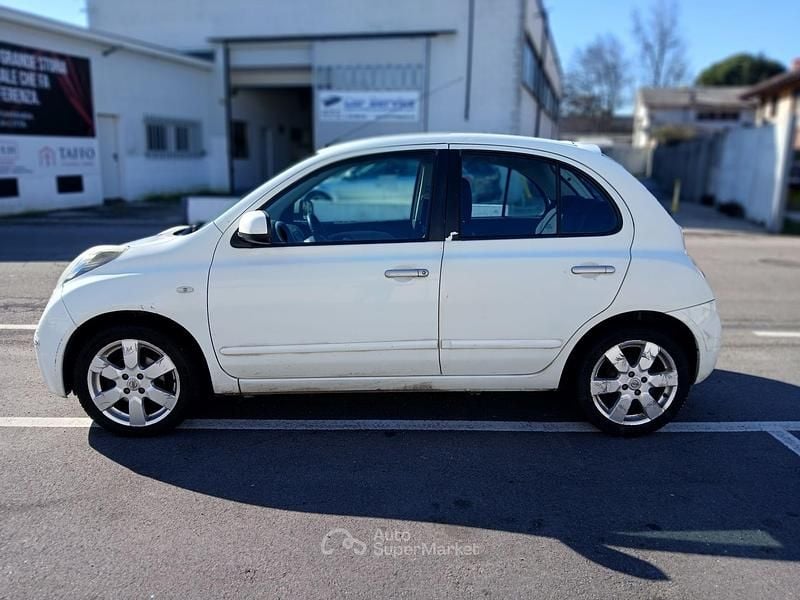 Gebraucht Nissan Micra 80 PS (58 kW) 2010 Weiß Kleinwagen