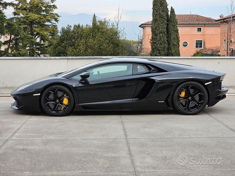 Usata Lamborghini Aventador 700 CV (514 kW) 2013 Nero Coupé