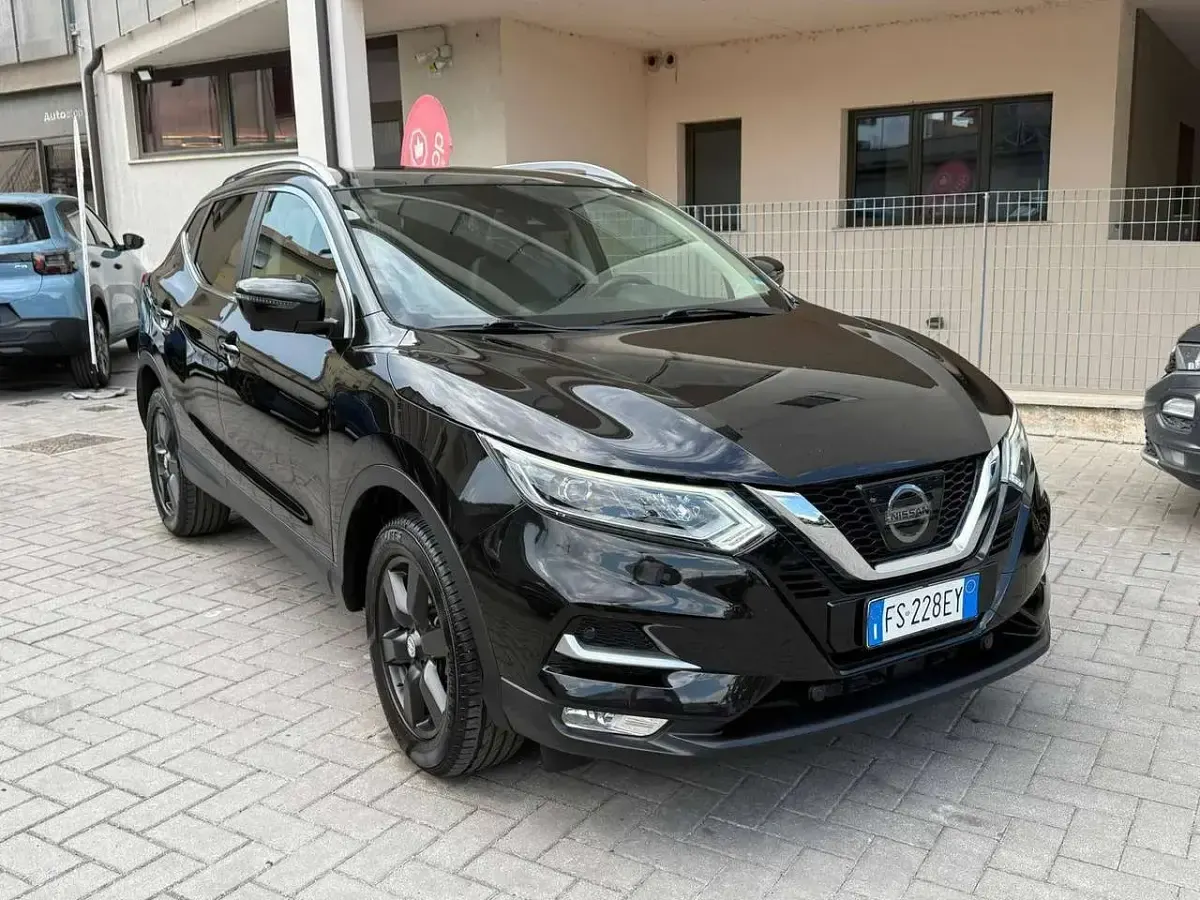 Usata Nissan Qashqai Tekna 110 CV (80 kW) 2018 Nero SUV