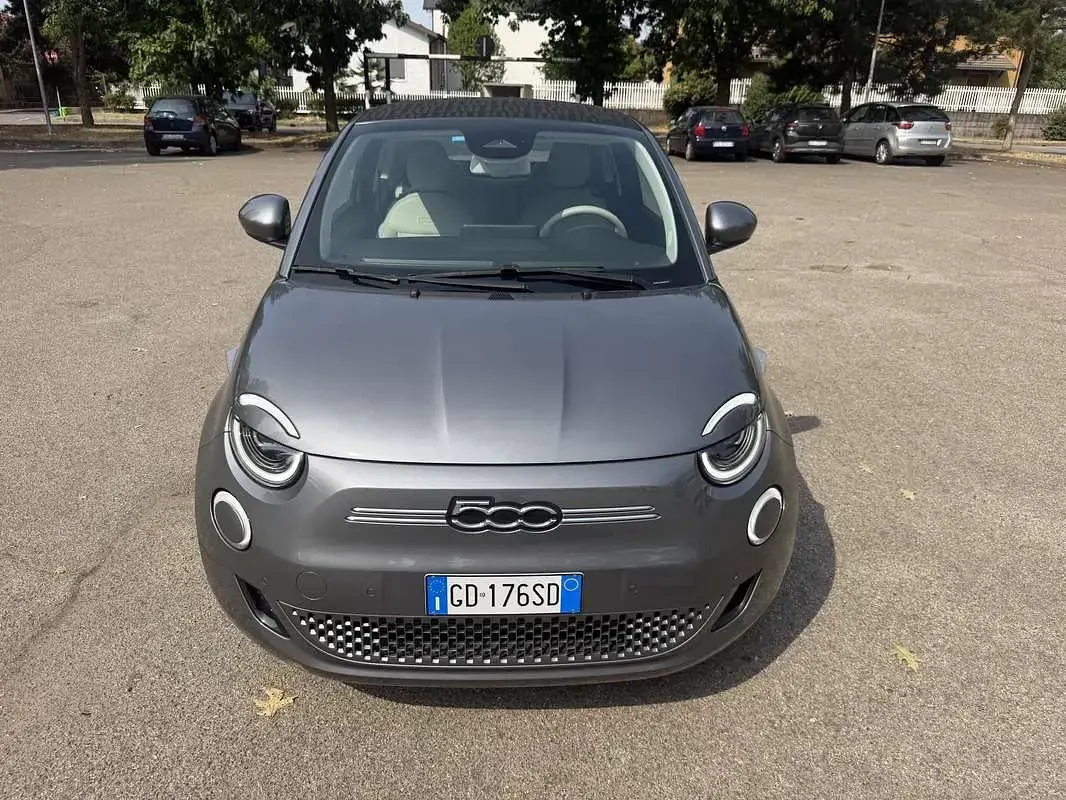 Usata Fiat 500e La Prima 42 kW (58 CV) 2022 Cabrio