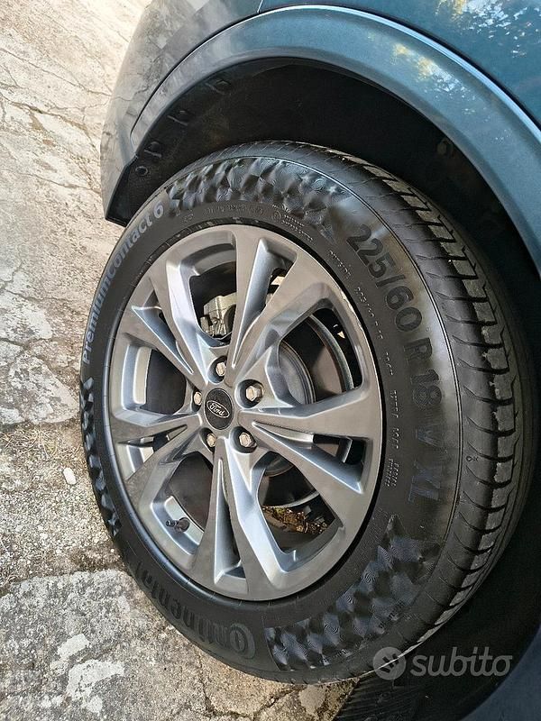 Usata Ford Kuga 120 CV (88 kW) 2021 Blu SUV