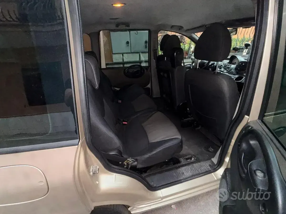 Usata Fiat Multipla 103 CV (75 kW) 2009 Marrone Monovolume