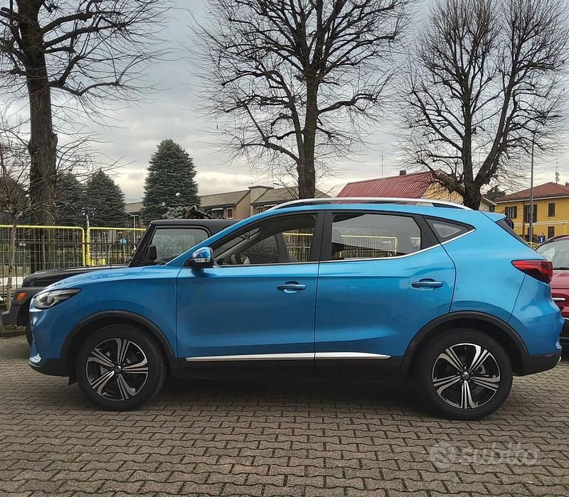 Usata MG ZS 106 CV (77 kW) 2024 Blu SUV