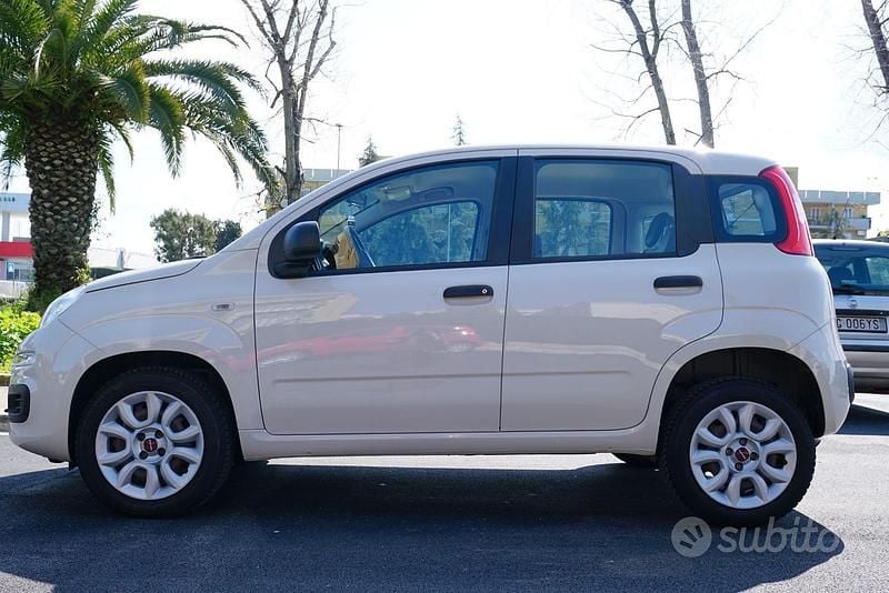 Usata Fiat Panda Easy 86 CV (63 kW) 2015 Beige Utilitaria