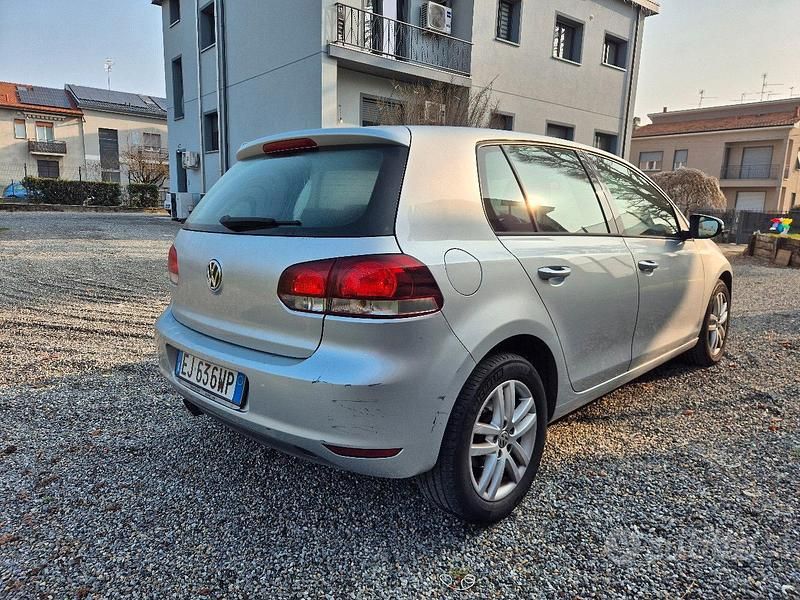 Usata VW Golf VI Highline 122 CV (89 kW) 2011 Grigio Utilitaria