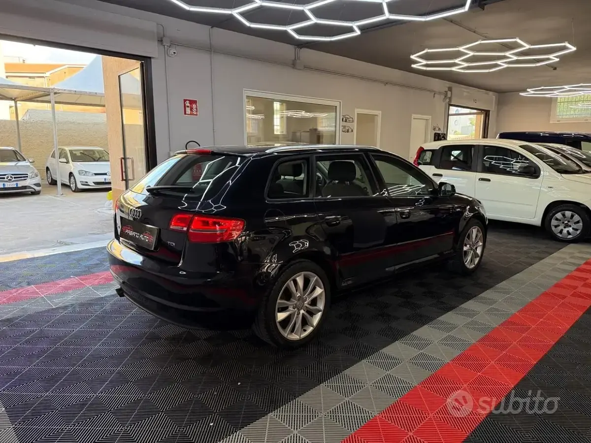 Usata Audi A3 Sportback 105 CV (77 kW) 2011 Nero Utilitaria