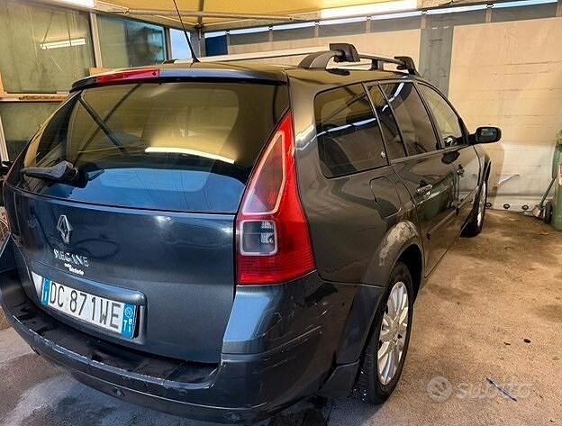 Usata Renault Mégane II 106 CV (77 kW) 2006 Grigio Berlina