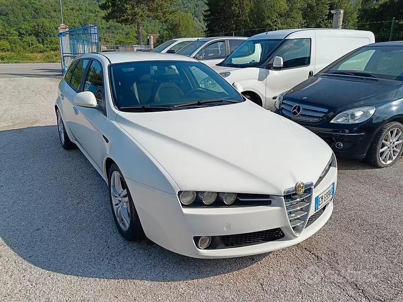 Usata Alfa Romeo 159 Progression 169 CV (124 kW) 2012 Bianco Station wagon