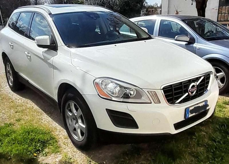 Usata Volvo XC60 163 CV (119 kW) 2012 Bianco SUV