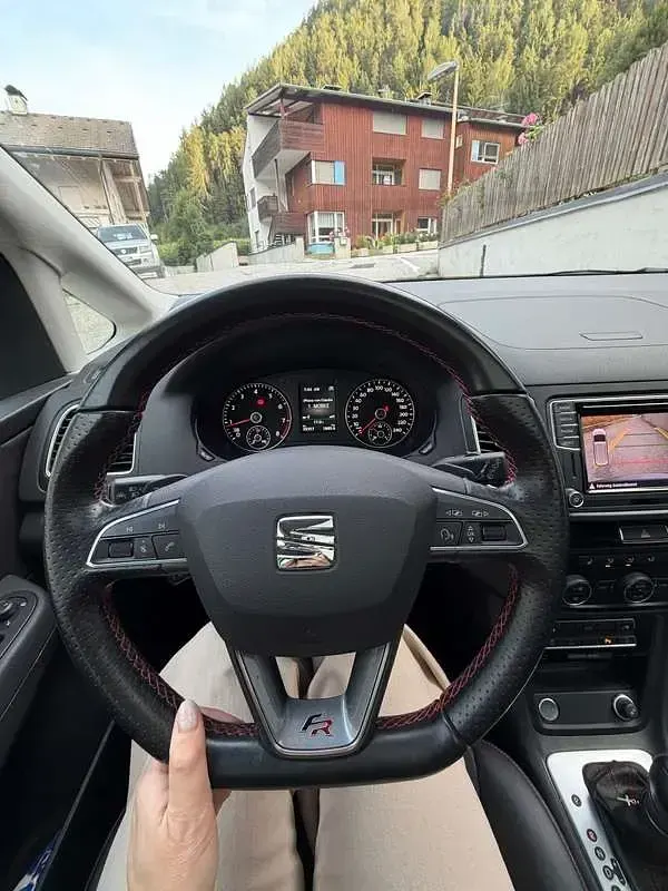 Usata Seat Alhambra Stella 150 CV (110 kW) 2023 Grigio Monovolume
