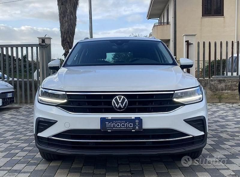 Usata VW Tiguan Life 150 CV (110 kW) 2022 Bianco SUV